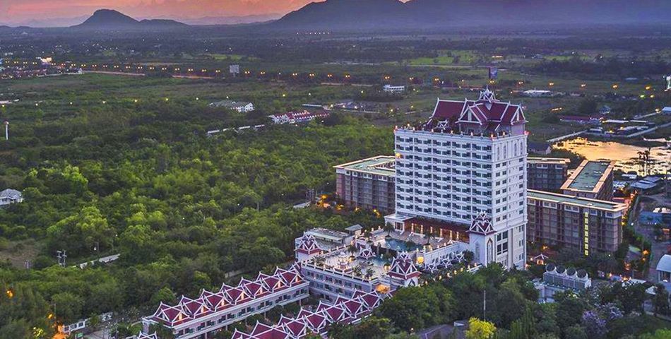 obiekt, budynek główny, teren hotelu