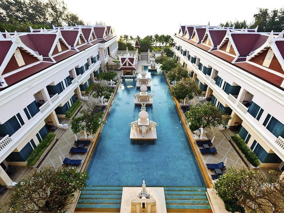obiekt, teren hotelu, basen