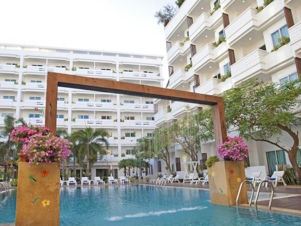 Hill Fresco Resort 3*