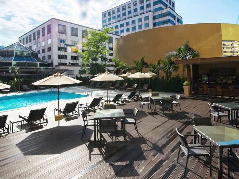Holiday Inn Bangkok Silom 4*
