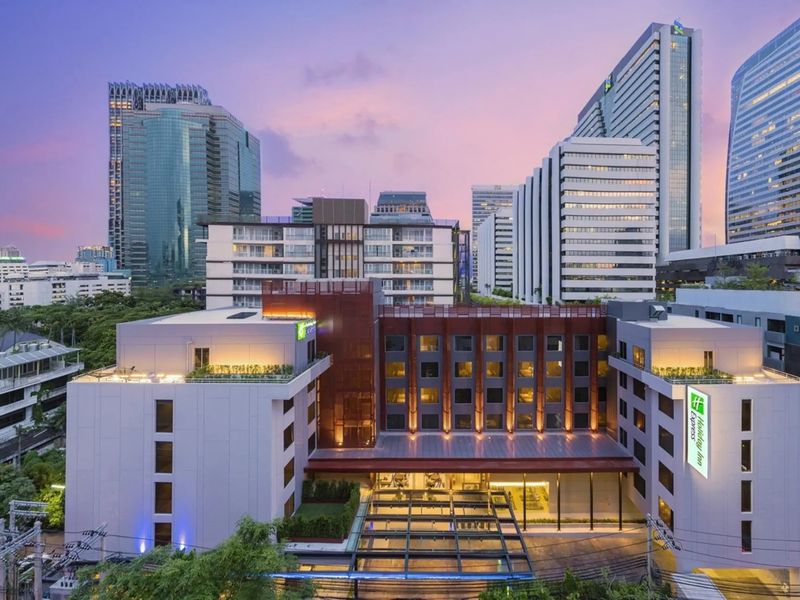 Holiday Inn Express Bangkok Sathorn 3*