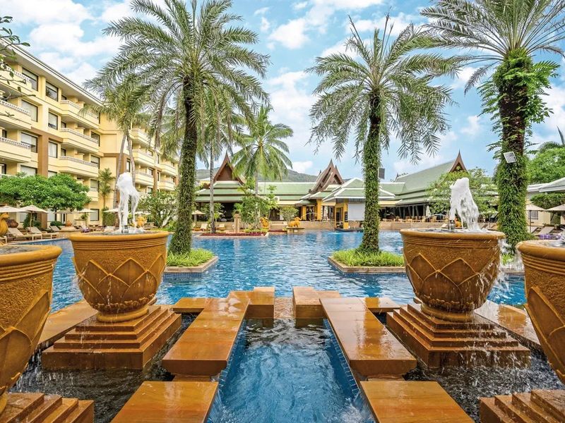 Holiday Inn Resort Phuket Karon Beach 4*