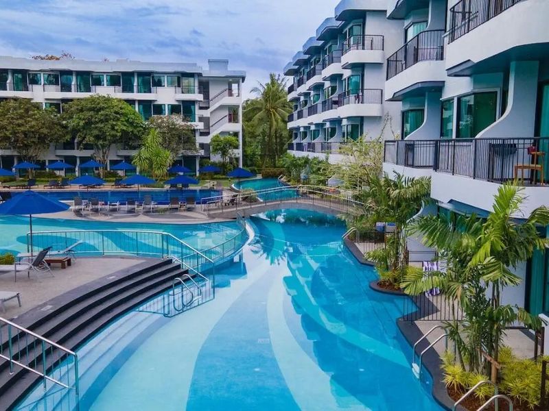 Holiday Style AO Nang Beach (ex. Holiday Inn Express Krabi Ao Nang Beach) 5*