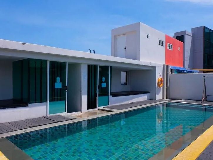 iCheck Inn Central Patong