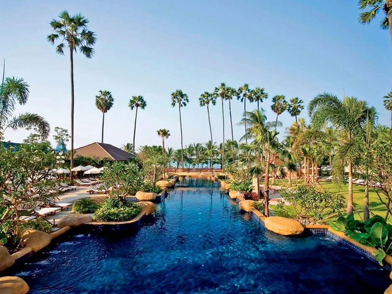 Jomtien Palm Beach 4*