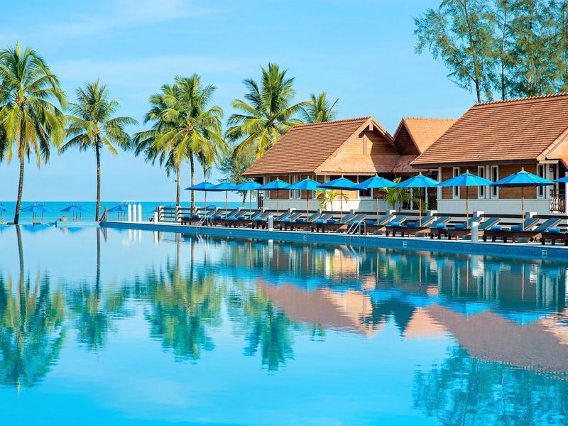 Le Menara Beachfront Villa & Resort