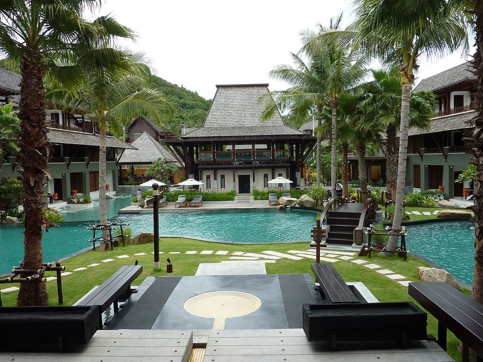 teren hotelu, basen