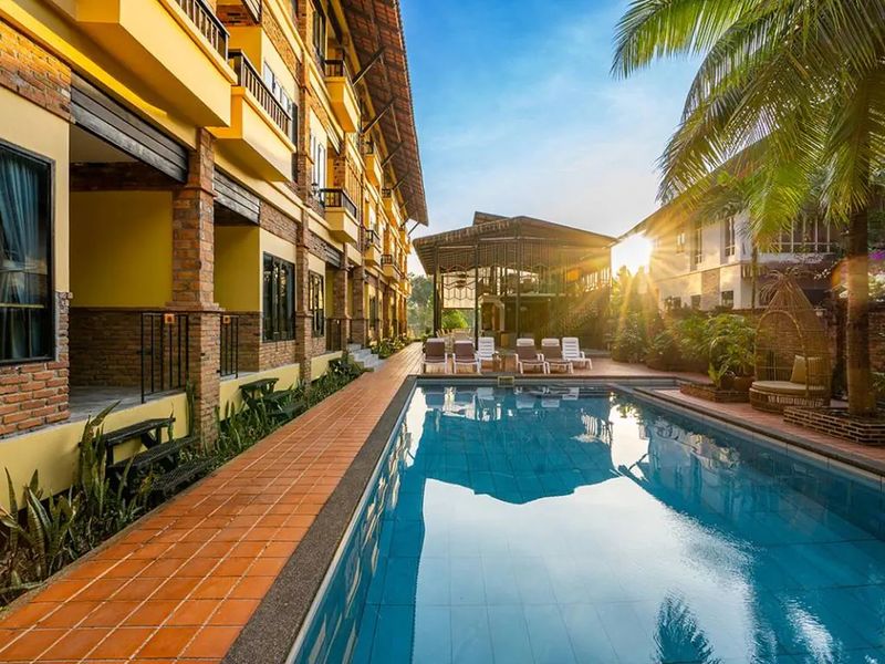 Motive Cottage Resort