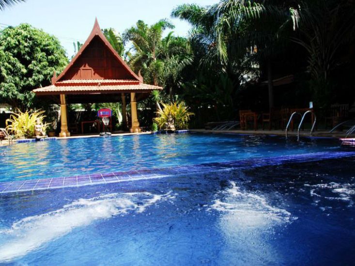 Nova Park Pattaya 3*