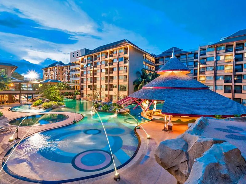 Novotel Phuket Vintage Park