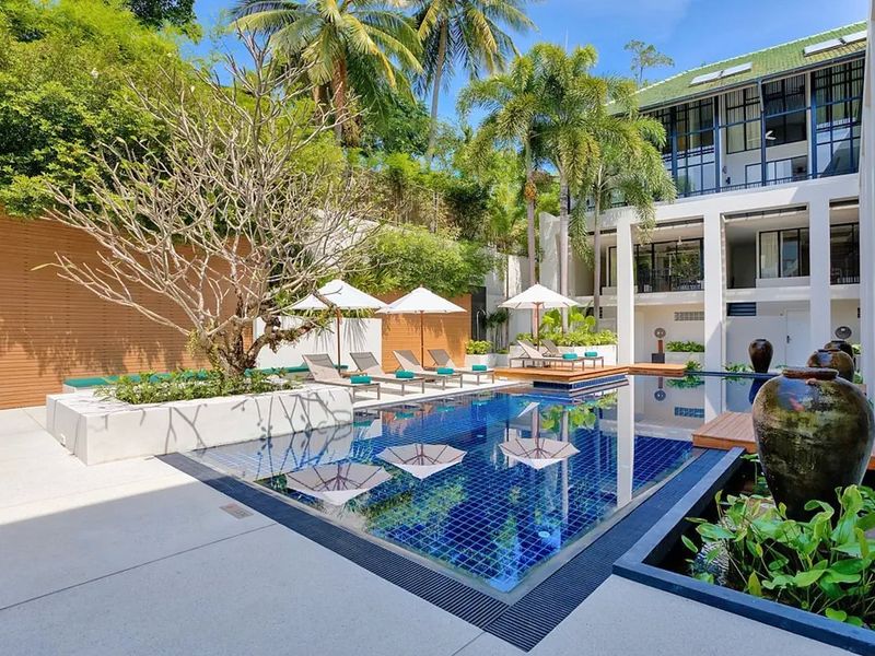 Outrigger Surin Beach Resort (ex. Manathai Surin Phuket) 4*