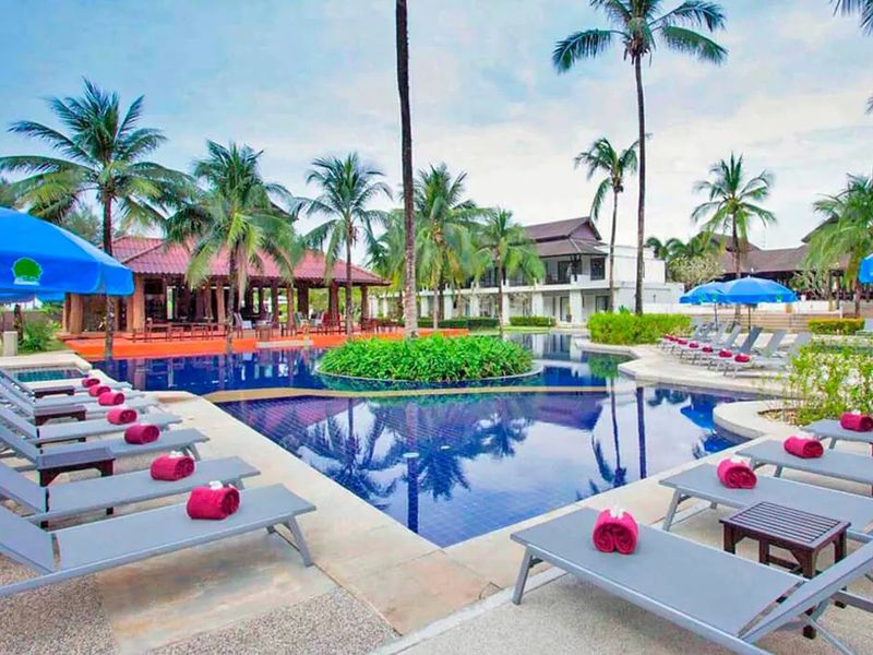 Palm Galleria Resort