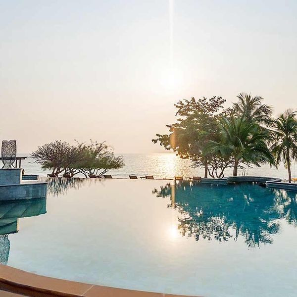 Paradee Resort