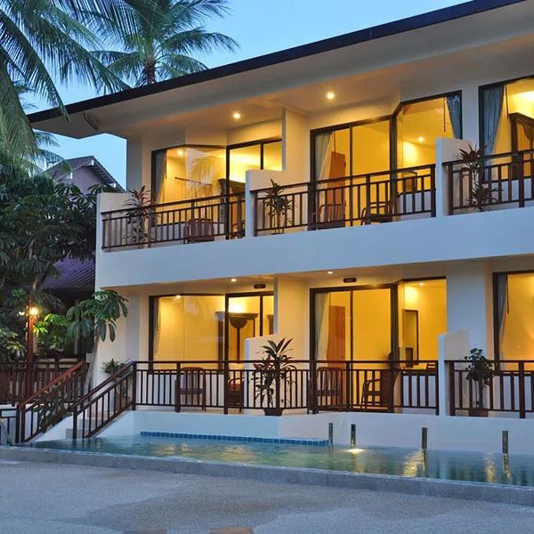 Patong Lodge (Phuket)