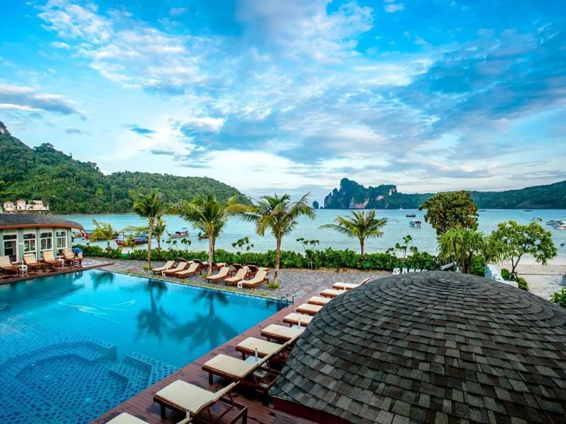 Phi Phi Harbour View 4*