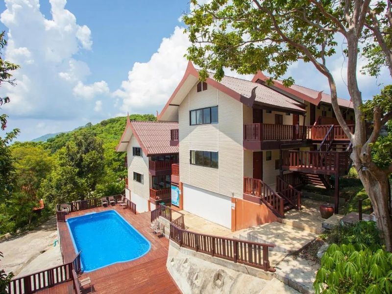 Phi Phi Natural Resort 3*
