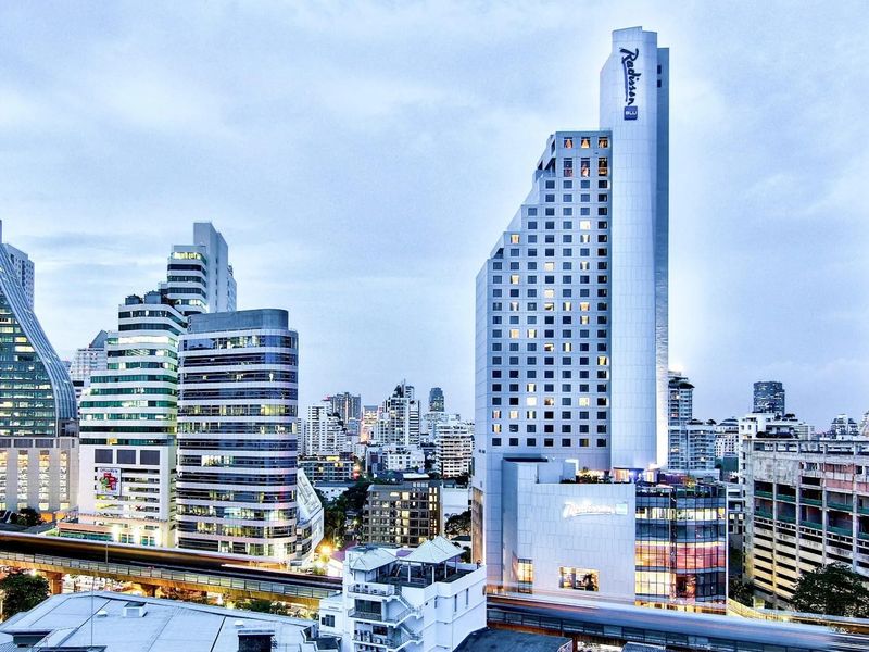 Radisson Blu Plaza Bangkok 4*