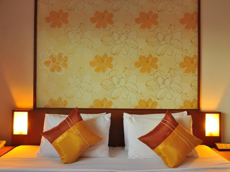Rattana Beach 3*