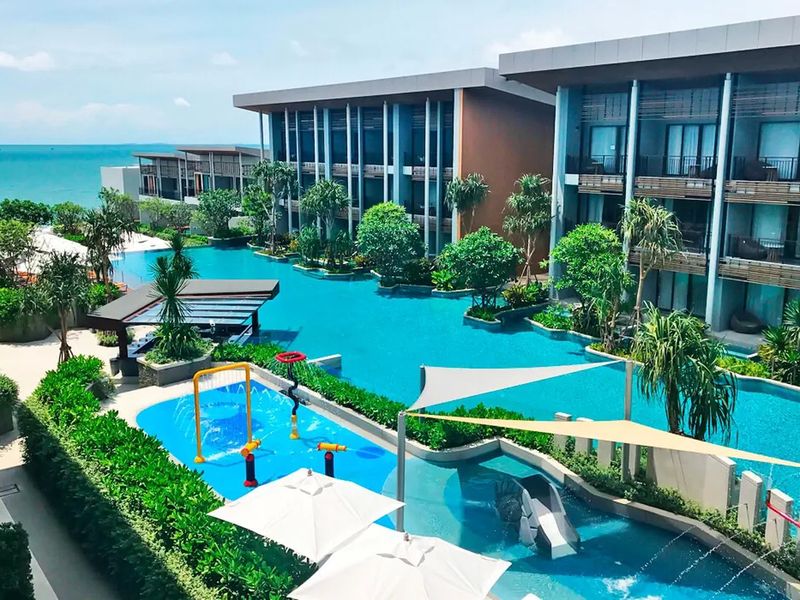 Renaissance Pattaya Resort & Spa