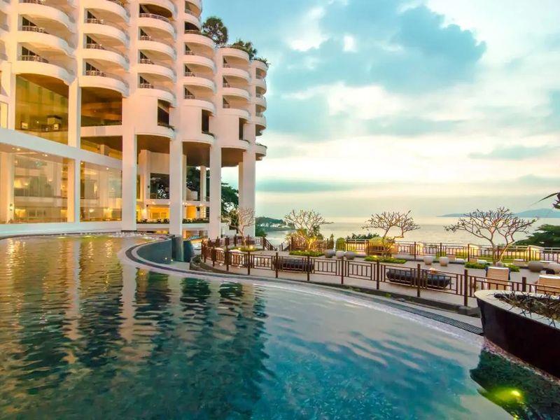 Royal Cliff Grand 5*