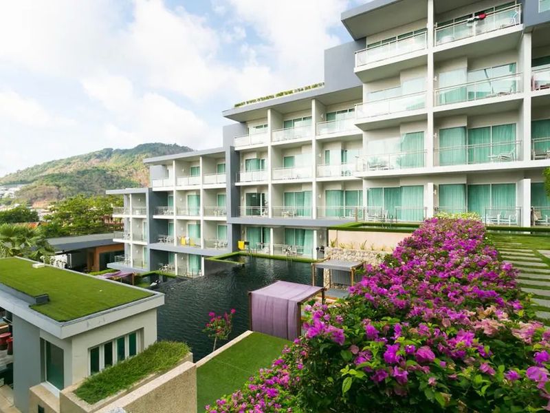 Sugar Palm Grand Hillside