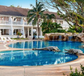 Thavorn Palm Beach Resort