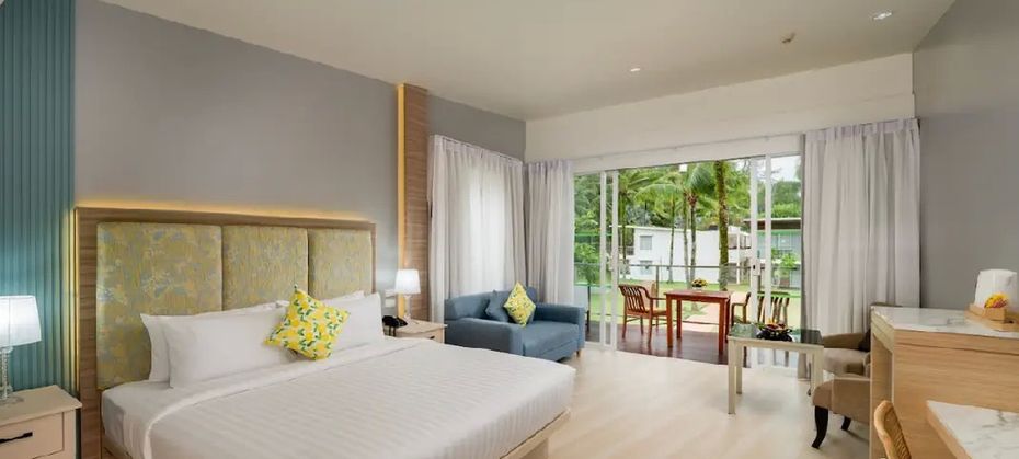 The Briza Beach Resort Khao Lak