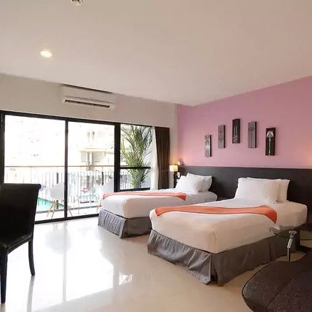 The Lantern Resort Patong – 2026-10-22 - Zdjęcie 3