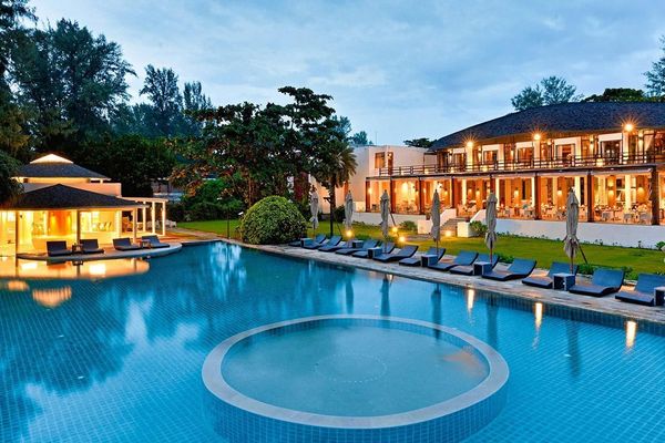 Twin Lotus Resort & Spa