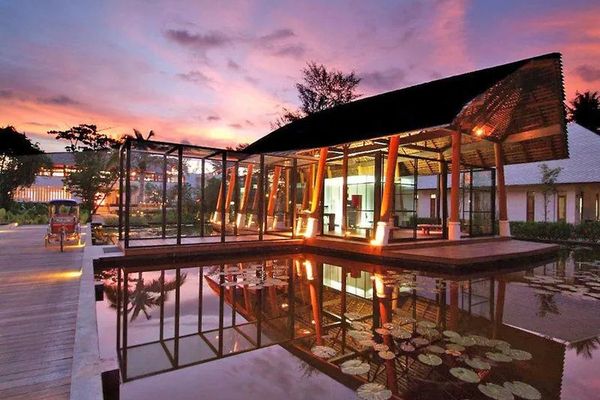 Twin Lotus Resort & Spa