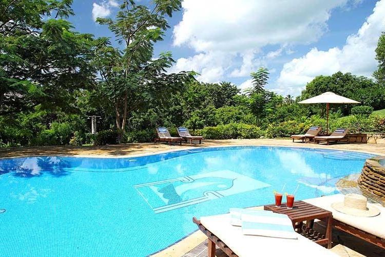 Bluebay Beach Resort & Spa - teren hotelu