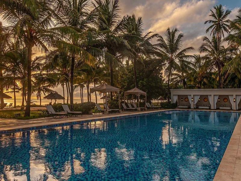 Breezes Beach Club & Spa