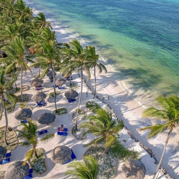 Breezes Beach Club & Spa