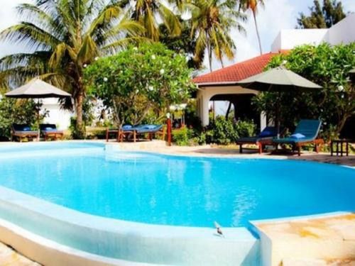 Flame Tree Cottages 3*