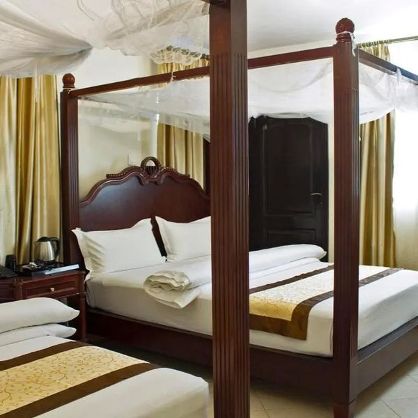 Island Paradise Inn