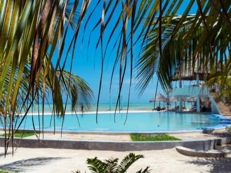 Jambo Resort by Mambo 4*