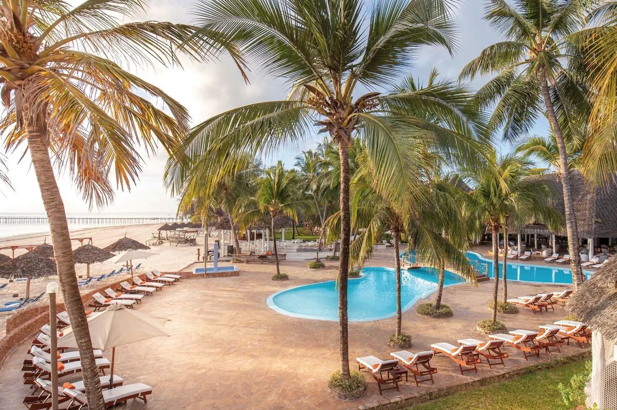 Kiwengwa Beach Resort - basen