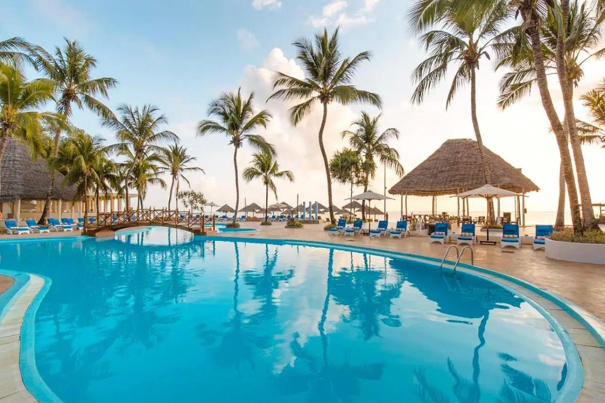 Kiwengwa Beach Resort - basen