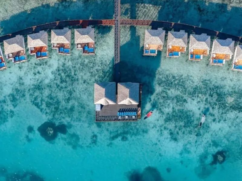 Le Mersenne Beach Resort 5*