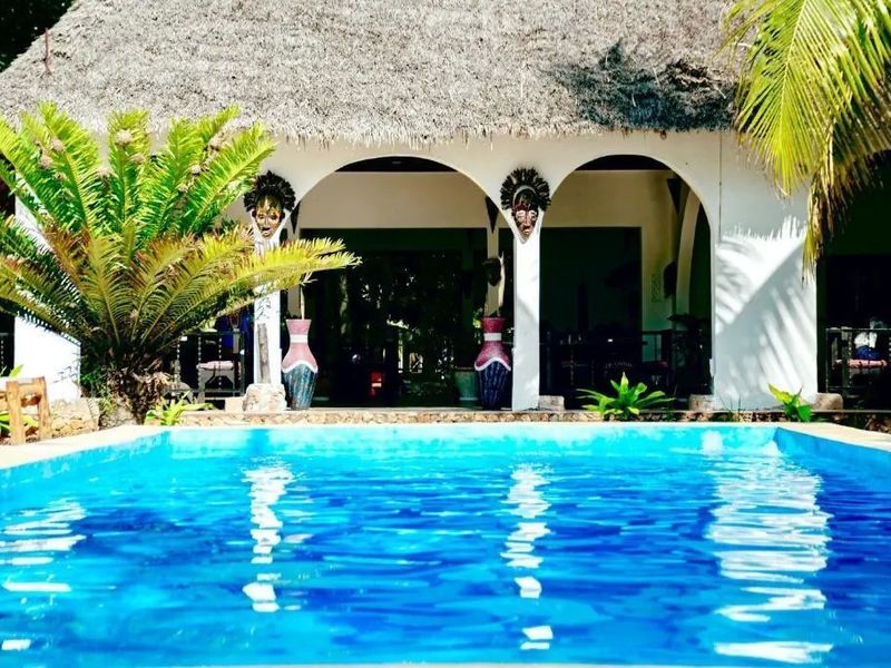 Mambo Ocean Resort 4*
