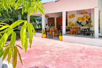 Papaya Guest House