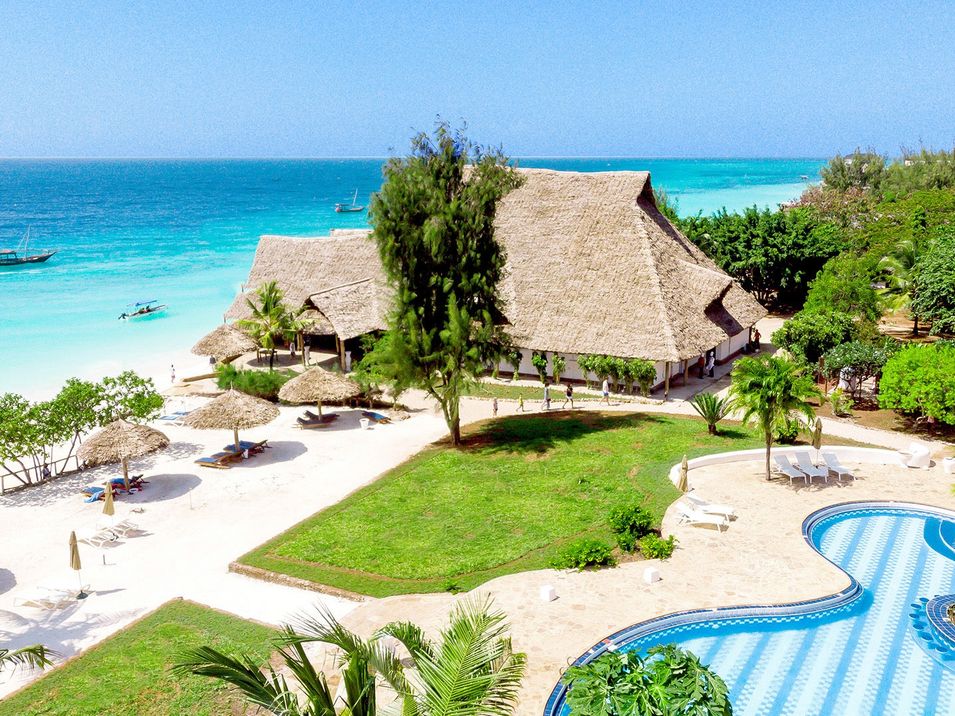 teren hotelu, basen, plaża