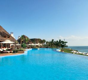 Sea Cliff Resort & Spa