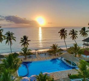 Sunny Palms Beach Bungalows