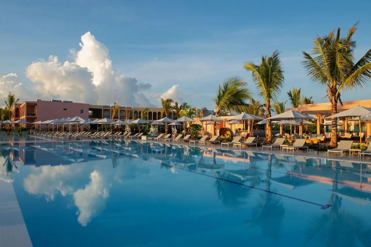 The Mora Zanzibar (ex. Emerald Zanzibar Resort & Spa) - basen