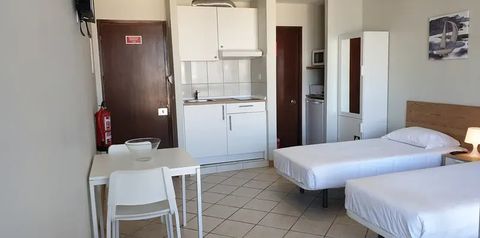 pokój, kuchnia / aneks kuchenny