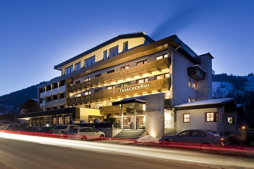 obiekt, budynek główny