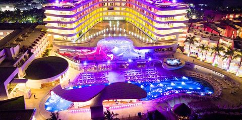 obiekt, budynek główny, teren hotelu