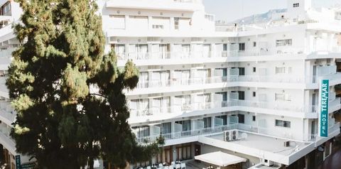 obiekt, teren hotelu, basen