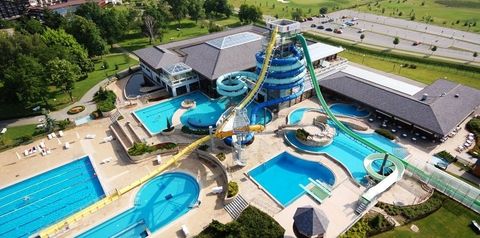 teren hotelu, basen, aquapark